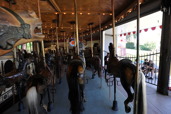 GriffithParkCarousel039