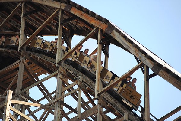 KnotsBerryGhostRiderCoaster03