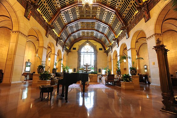 Biltmore Hotel Rendezvous Court