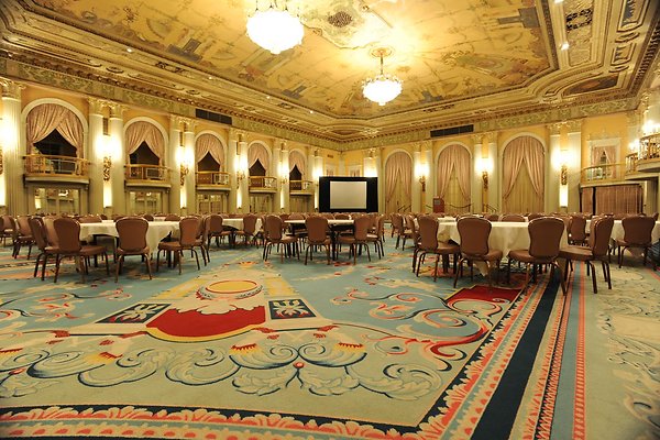BiltmoreHotelCrystalRm04