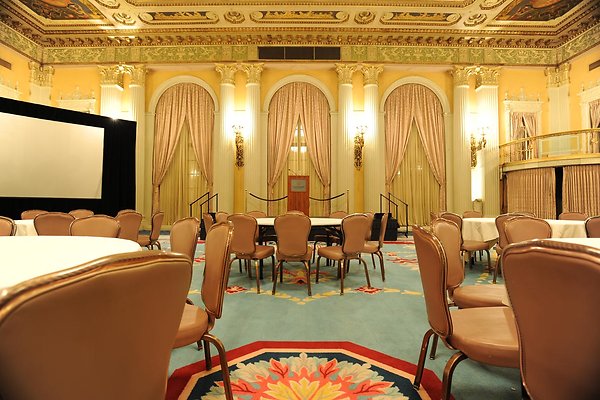 BiltmoreHotelCrystalRm18