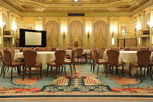 BiltmoreHotelCrystalRm02