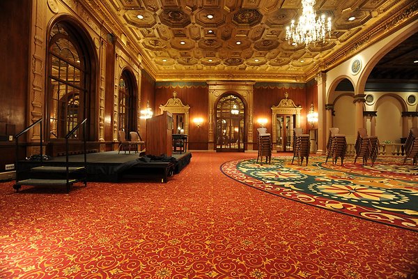 BiltmoreHotelGoldRm09