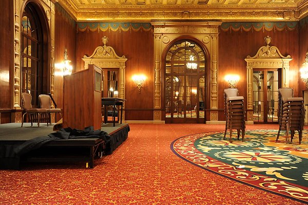 BiltmoreHotelGoldRm10
