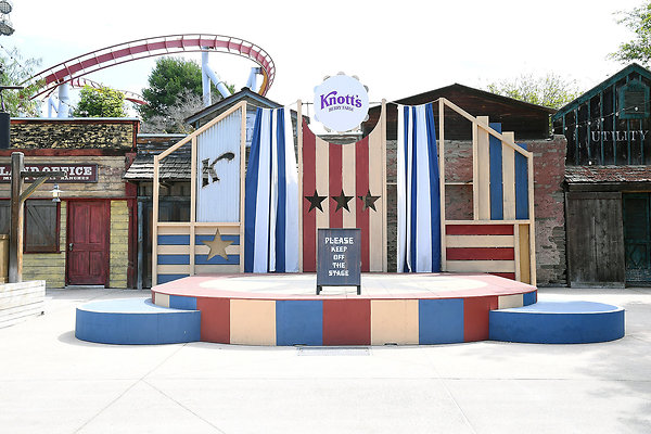 KnottsBerryFarmHerojpg0084